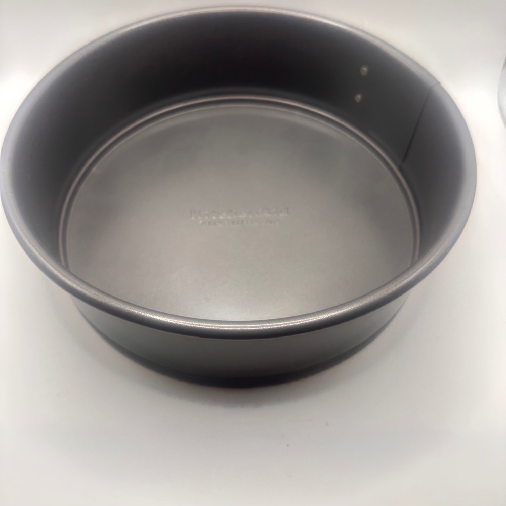 NEW KitchenAid 9x3 Inch Nonstick Springform Pan Gray Steel Cheesecake 11.5 Cup